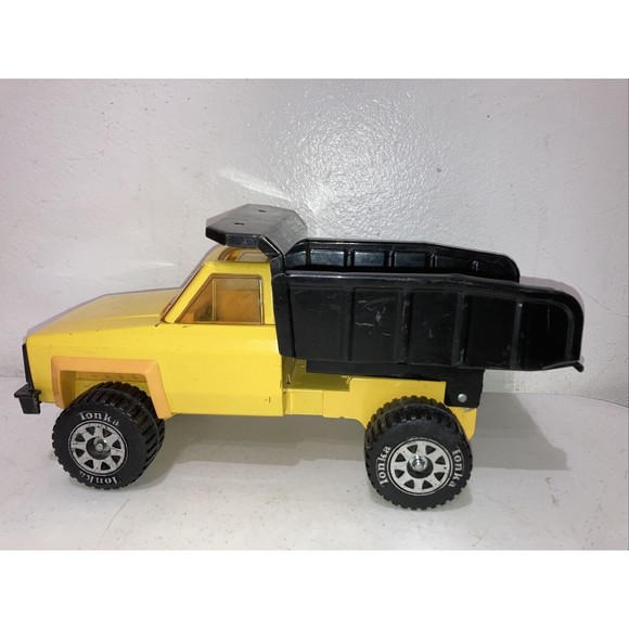 Vintage 1983 Tonka Pickup Dump Truck (Steel) 51070 Yellow Black + Action Figure - Picture 8 of 12